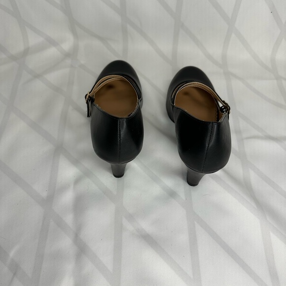 Journee Collection Windy Mary Jane Pump – Size 8.5, Black - Picture 6 of 7